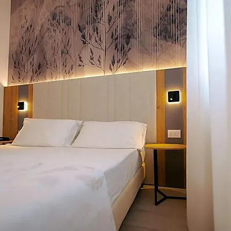 Hotel Everest