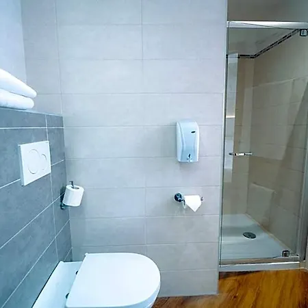 Everest Hotel 3*