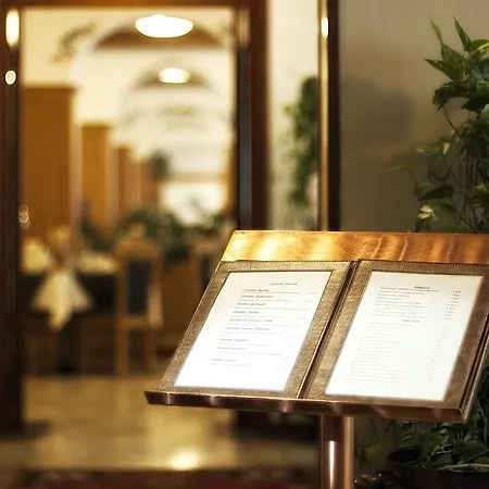 ホテル エベレスト 3*