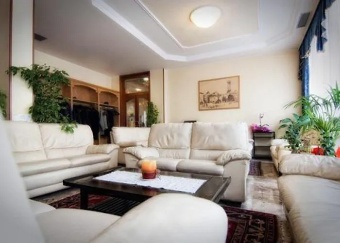 Ξενοδοχείο Everest 3*